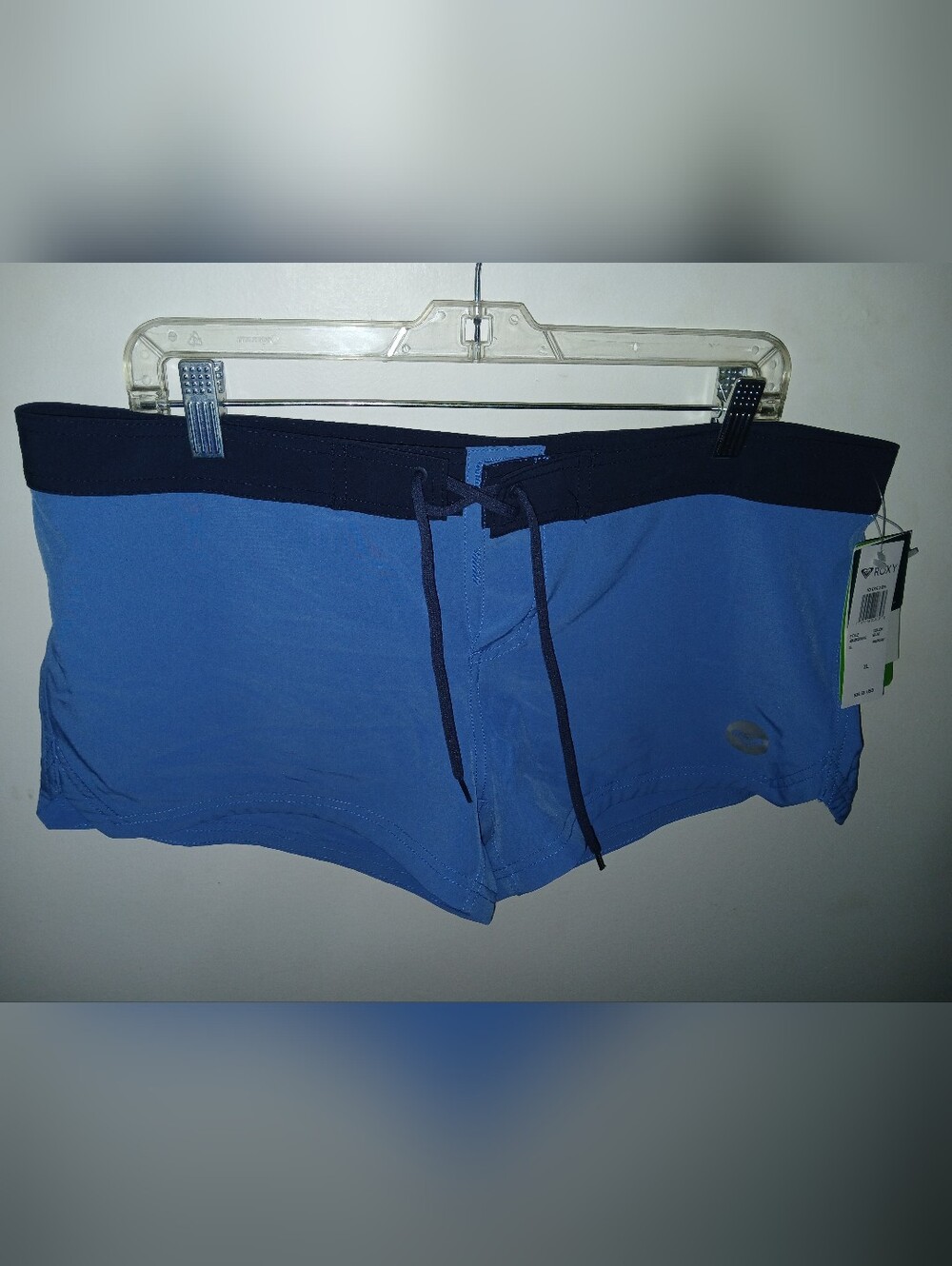 Roxy  Two-Tone Blue Shorts with Dark Waistband XL